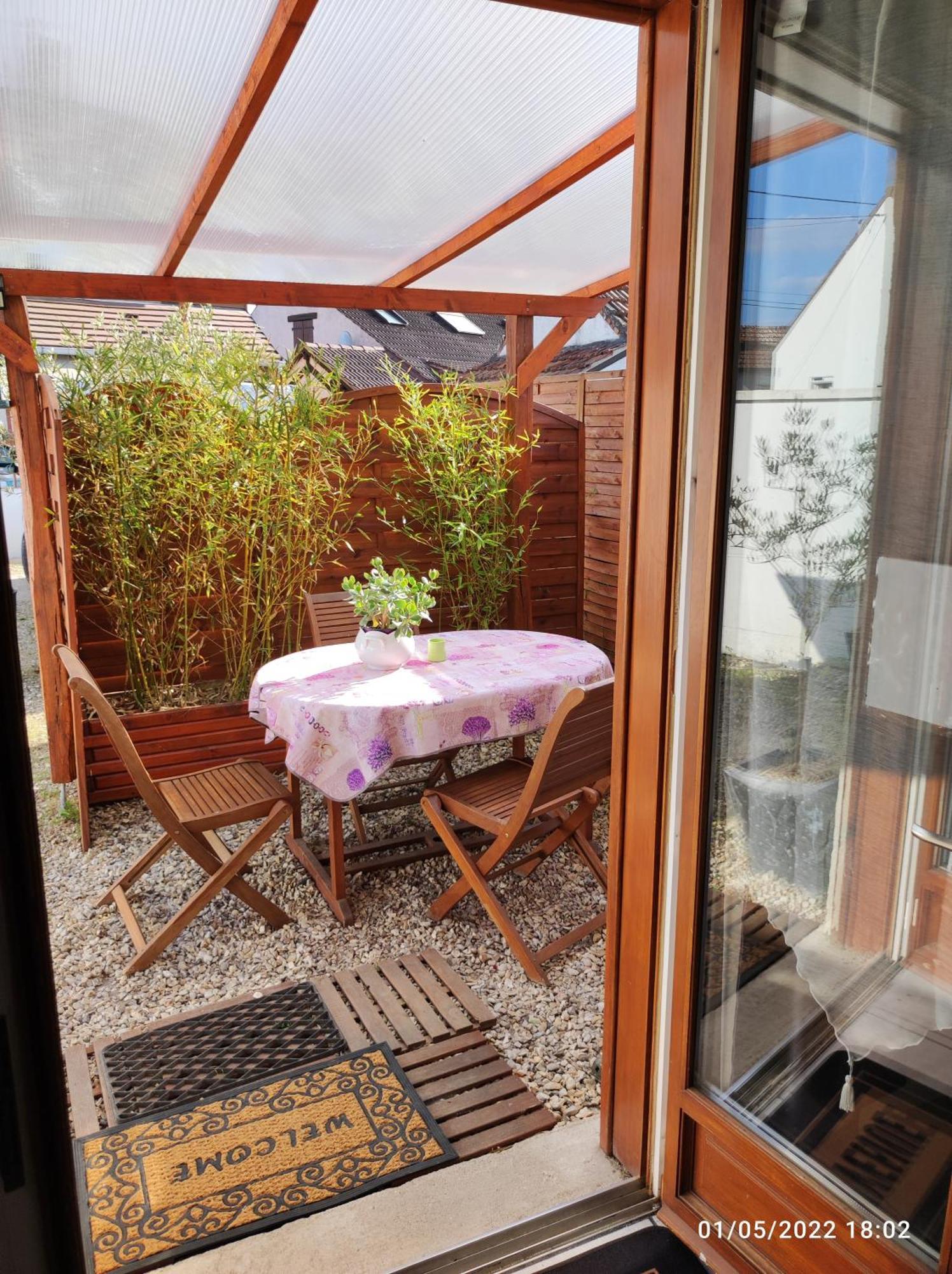 Avec Terrasse 